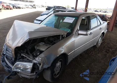 2000 Mercedes-Benz C 230 Kompressor из США, поврежденный, VIN WDBHA24G6YA857124